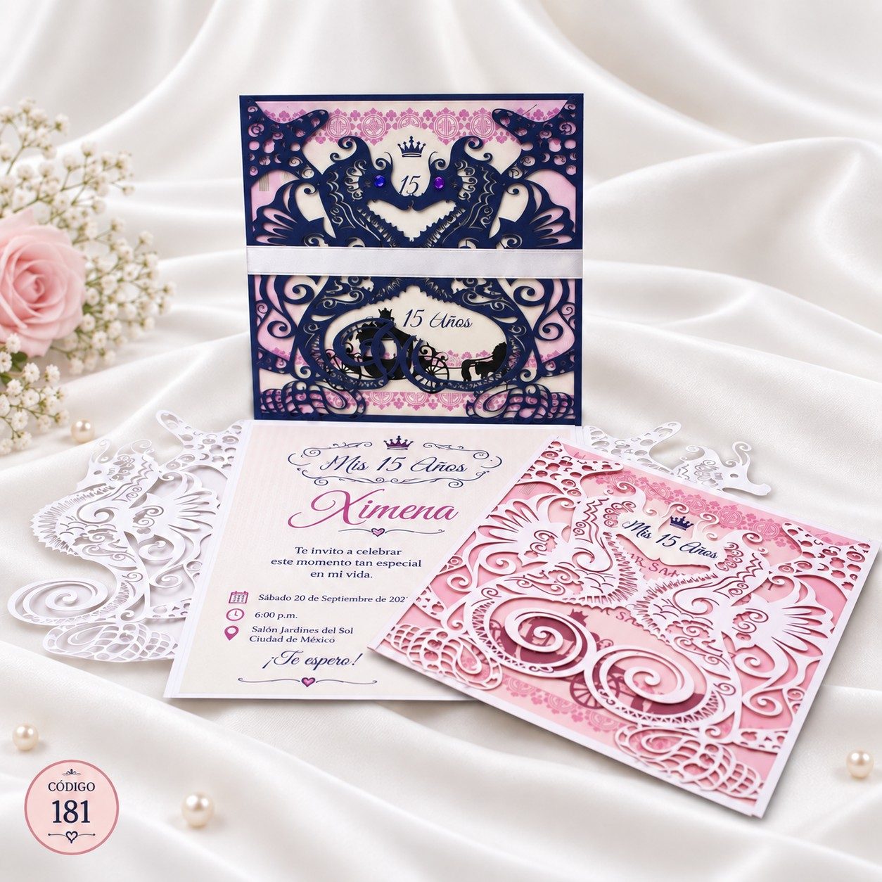 Invitación de 15 años · Marco azul con calado floral · 181