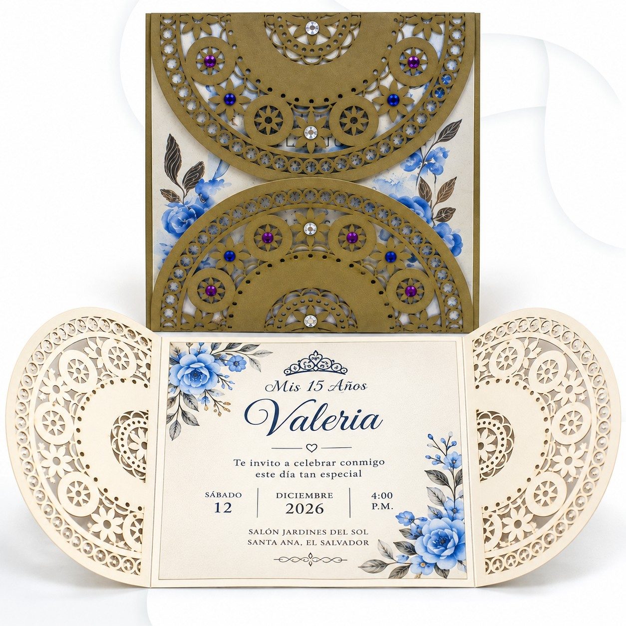 Invitación de 15 años · Solapas curvas con calado ornamental · 23