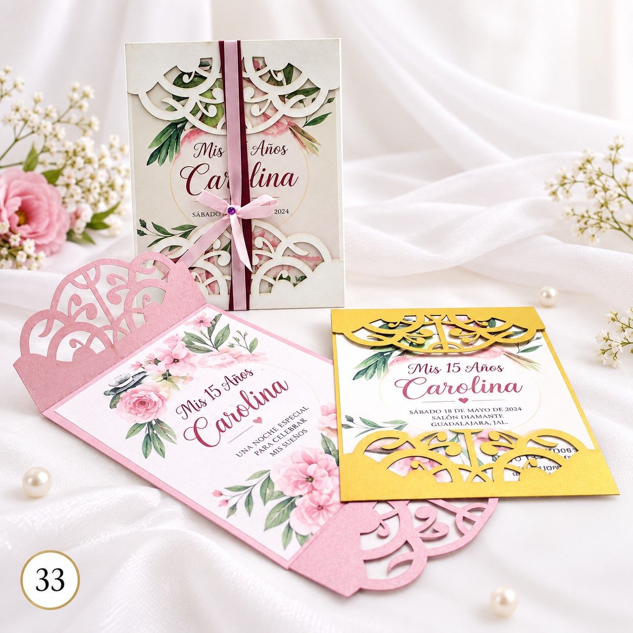 Invitación de 15 años · Apertura central con cinta rosa · 33